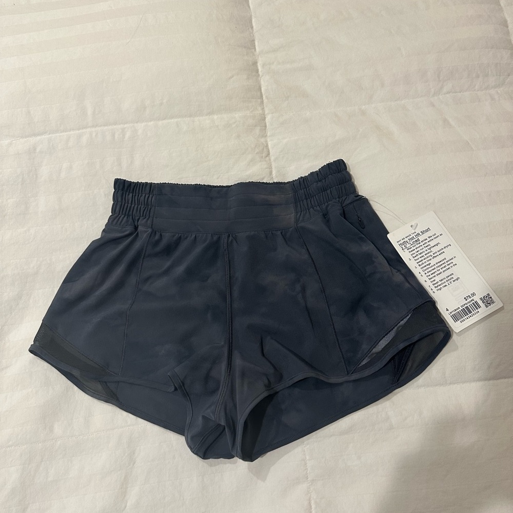NWT Lululemon Hotty hot shorts high rise 2.5 inch size 4 diamond dye grey